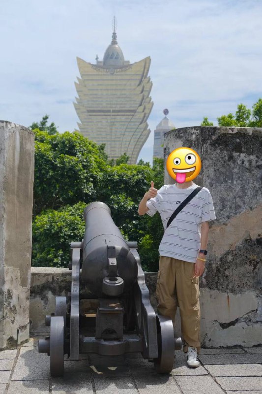 珠港澳玩了一周，那边是真好吃啊！也莫名其妙的喜欢上了爬山的感觉