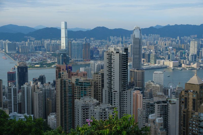 珠港澳玩了一周，那边是真好吃啊！也莫名其妙的喜欢上了爬山的感觉